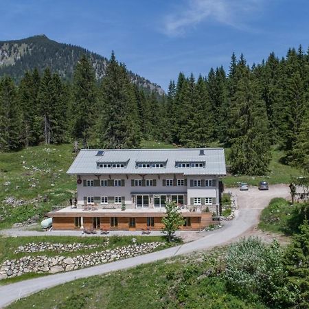 Spitzing Lodge Ferienwohnungen - Wanderparadies In Den Bergen Spitzingsee Exterior photo