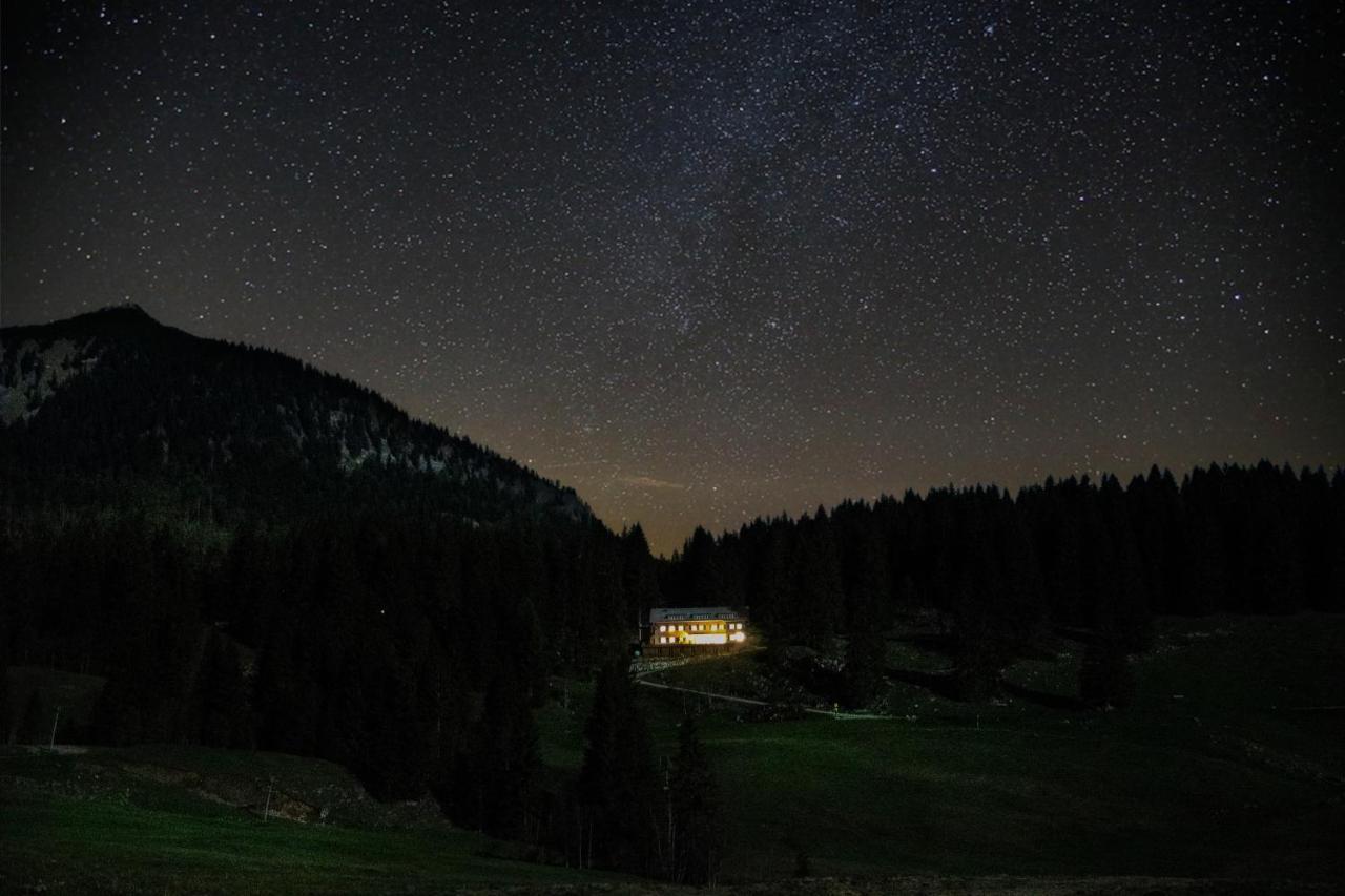 Spitzing Lodge Ferienwohnungen - Wanderparadies In Den Bergen Spitzingsee Exterior photo